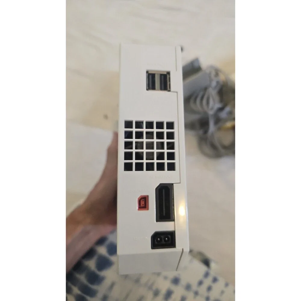 Wii RVL-001 With Madden And Tiger Woods Games
